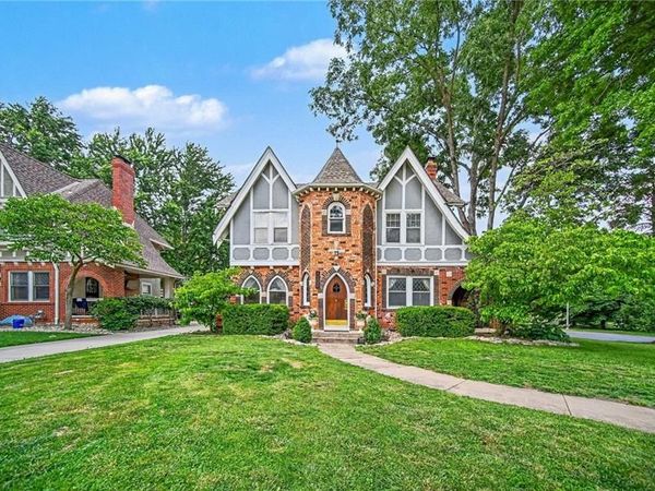 1200 W 72nd Street, Kansas City, MO 64114