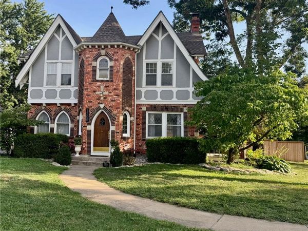 1200 W 72nd Street, Kansas City, MO 64114