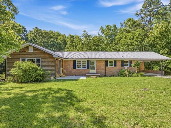 2710 Mud Creek Road , Cornelia, GA 30531