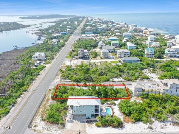 101 Clearwater Drive , Port St Joe, FL 32456