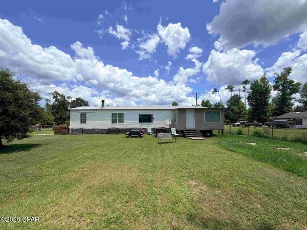 12402 4th Street , Fountain, FL 32438