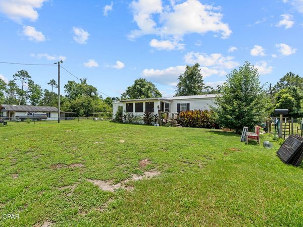 12402 4th Street , Fountain, FL 32438