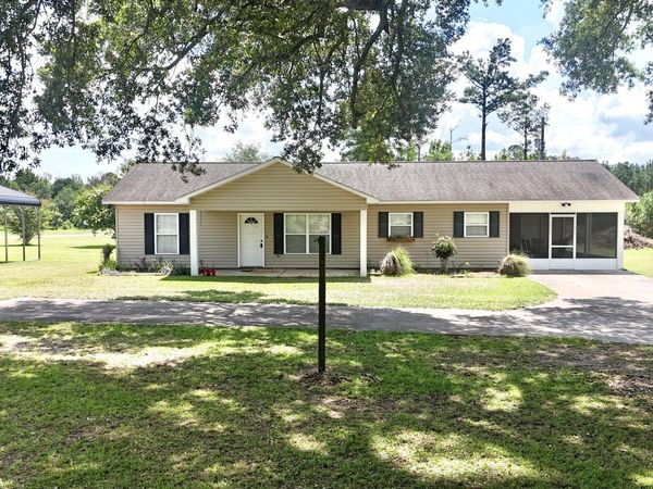 6731 Butler Road , Grand Ridge, FL 32442