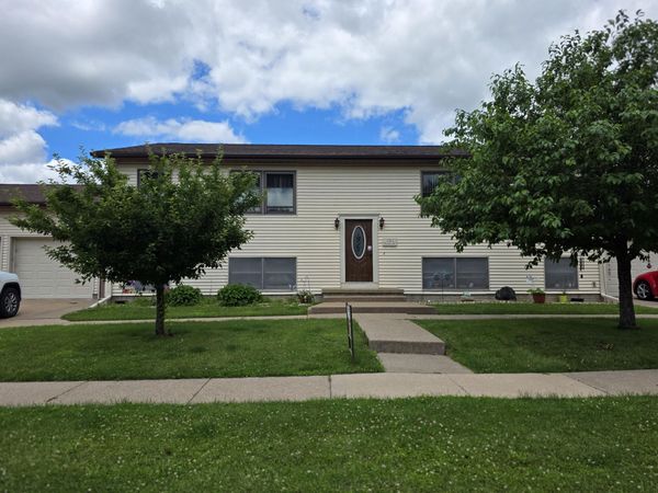 1203 APT 2 KIRSTIN CT., Muscatine, IA 52761
