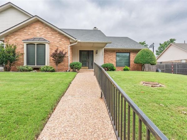 536 Lakeside Court, Shawnee, OK 74801