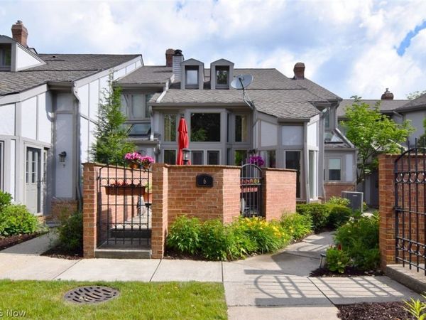 25450 Fairmount , Unit 6, Beachwood, OH 44122
