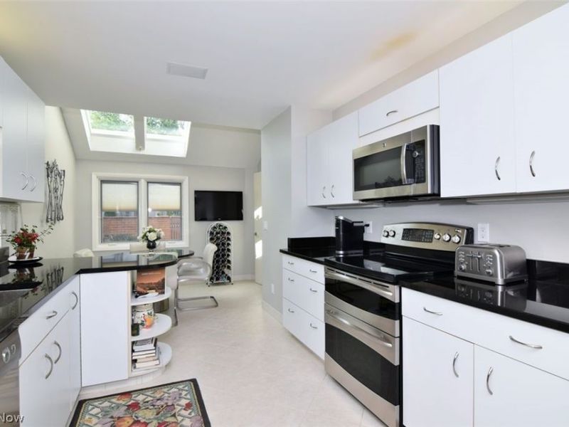 25450 Fairmount, Unit 6, Beachwood, OH 44122 Photo 12