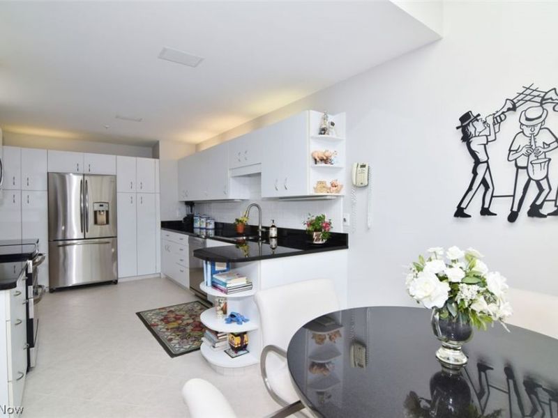 25450 Fairmount, Unit 6, Beachwood, OH 44122 Photo 14