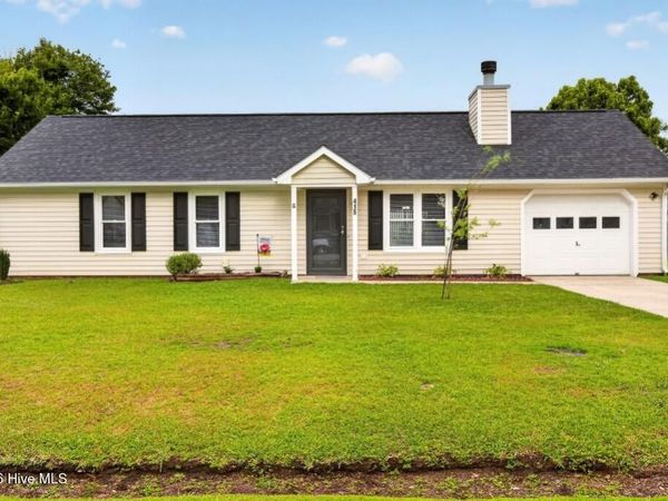 415 Cottonwood Court, Havelock, NC 28532