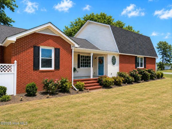 117 S Thomas Street, Beulaville, NC 28518