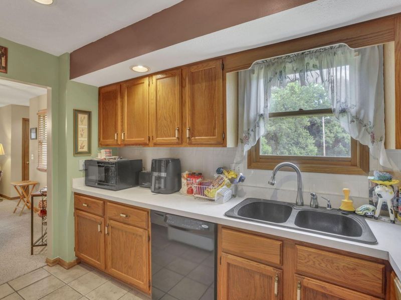588 Spring Brook E, Westerville, OH 43081 Photo 11