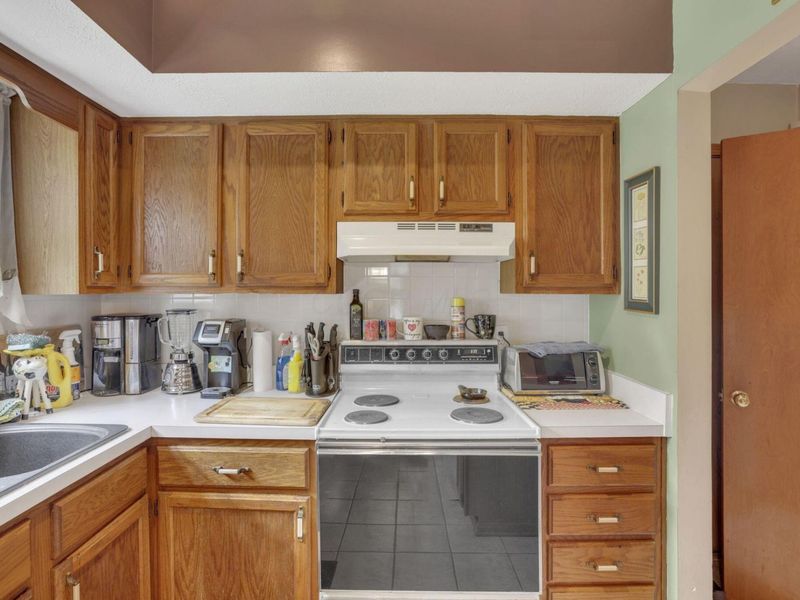 588 Spring Brook E, Westerville, OH 43081 Photo 13