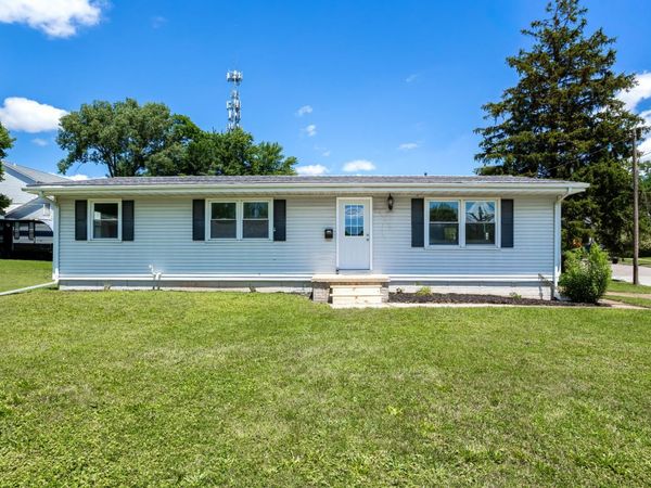 1820 E 16th Street , Davenport, IA 52803