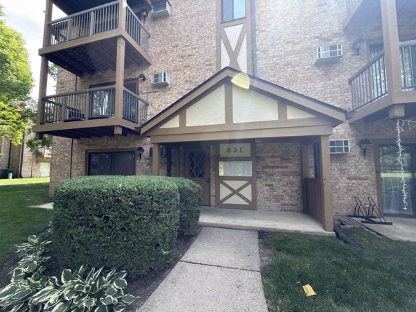 831 S Dwyer Avenue , Unit A, Arlington Heights, IL 60005