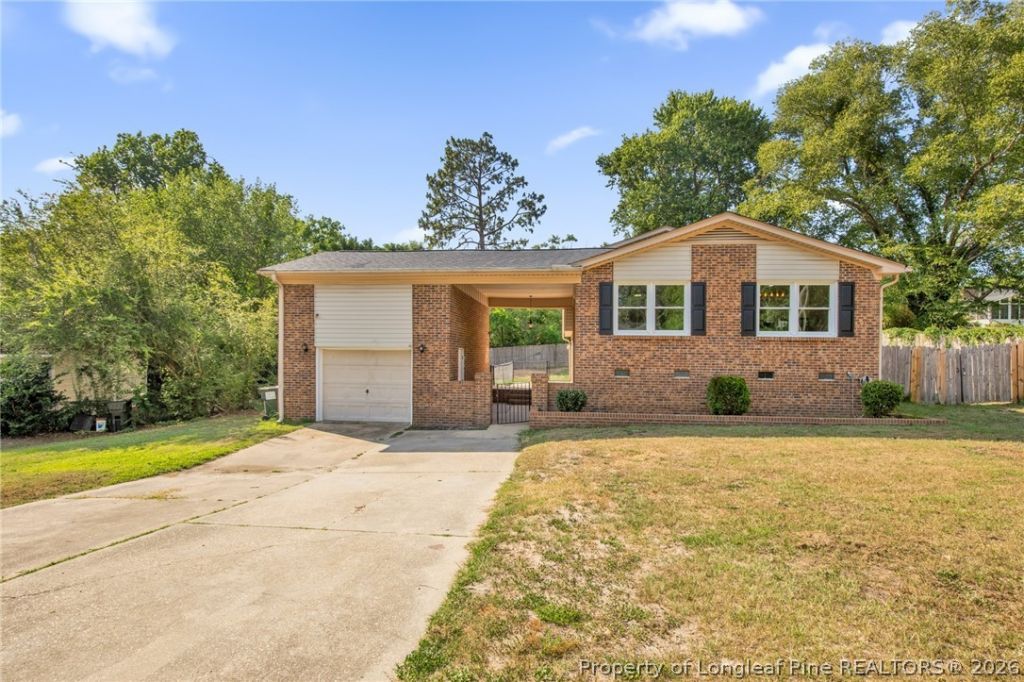 5706 Grampian Court, Fayetteville, NC 28304 Main Photo