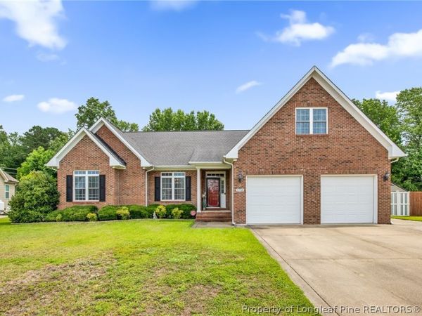 5708 Gentleman Drive, Hope Mills, NC 28348