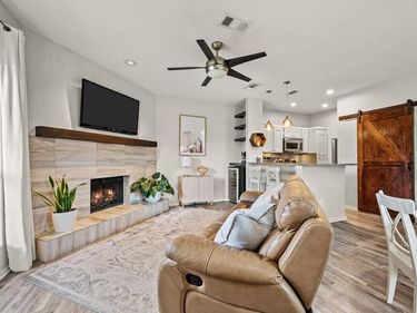 5740 Martel Avenue, Unit A13, Dallas, TX 75206