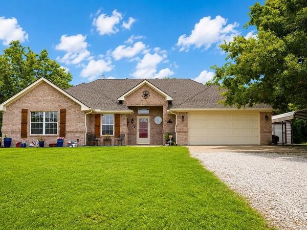 105 Jeremy Lane, Paradise, TX 76073