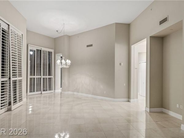 2747 Paradise Road, Unit 106, Las Vegas, NV 89109
