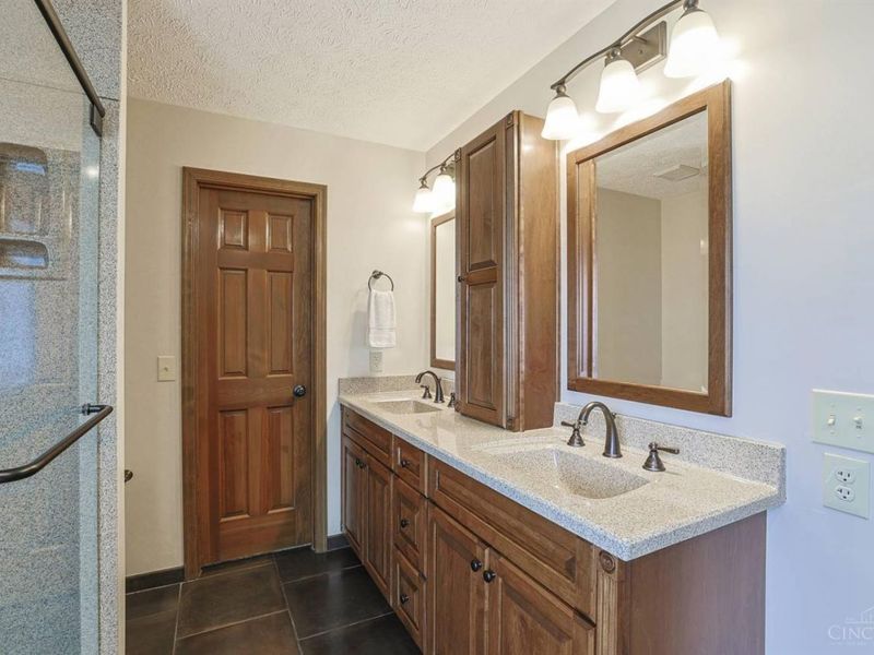 5445 Creek Bend Drive, West Chester, OH 45069 Photo 22