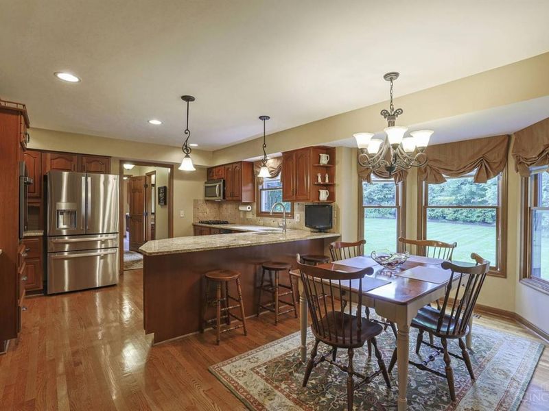 5445 Creek Bend Drive, West Chester, OH 45069 Photo 3