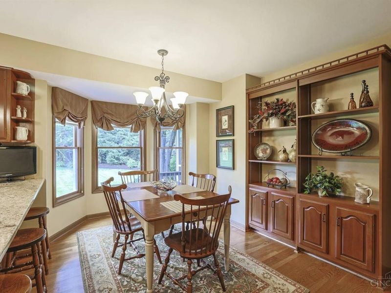 5445 Creek Bend Drive, West Chester, OH 45069 Photo 4