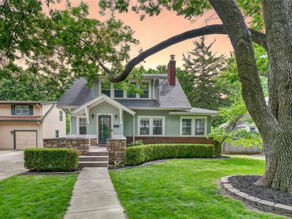 7419 Jarboe Street, Kansas City, MO 64114