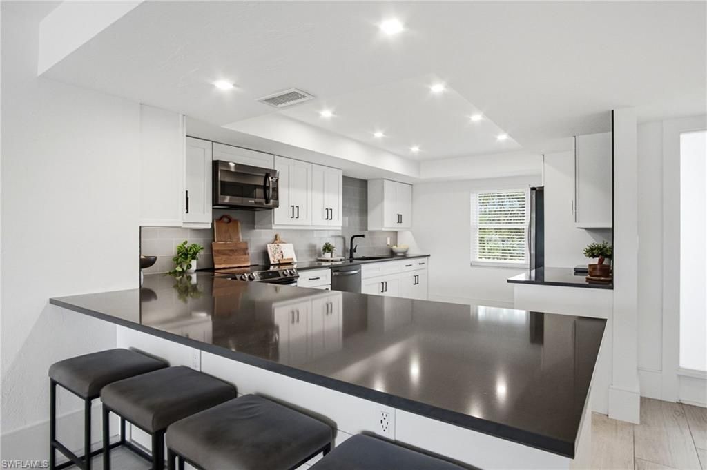 1520 Imperial Golf Course Blvd, Unit 236, Naples, FL 34110 Photo