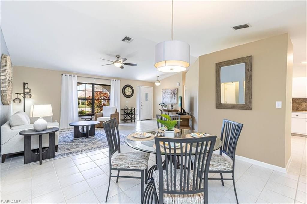 124 Versailles Cir, Naples, FL 34112 Photo