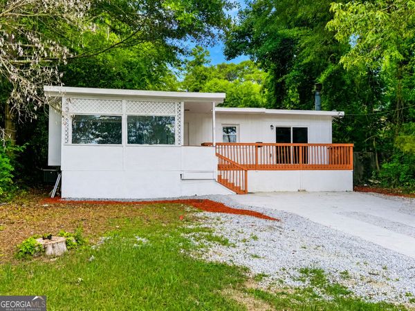 967 Lake Drive, Snellville, GA 30039
