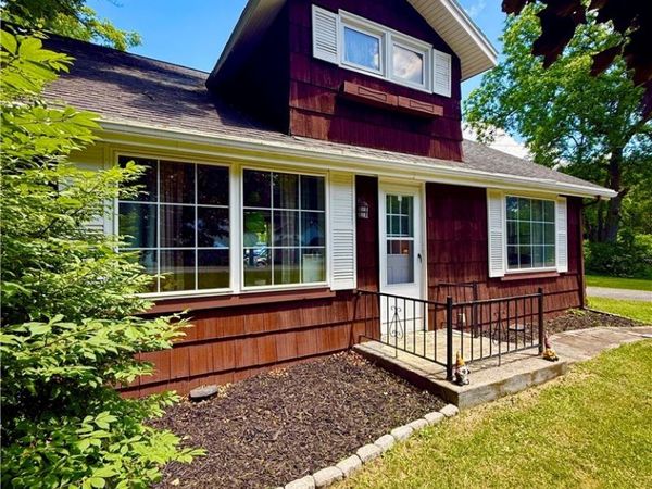 4044 Cedarvale Road , Syracuse, NY 13215