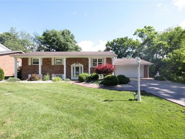 328 Country Club Blvd, Weirton, WV 26062