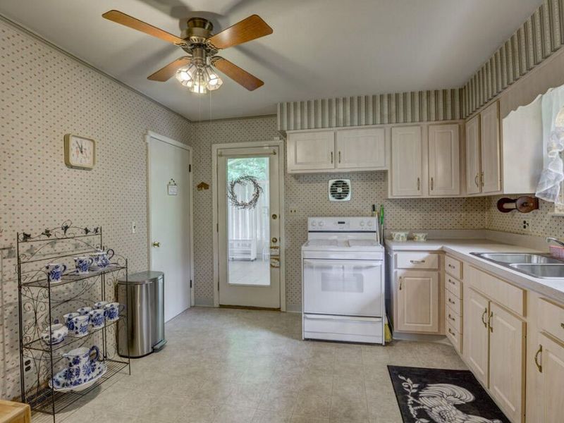 44 E 43rd Street, Latonia, KY 41015 Photo 10