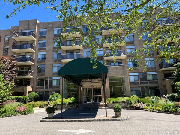 35 N Chatsworth Avenue, Unit 1J, Larchmont, NY 10538