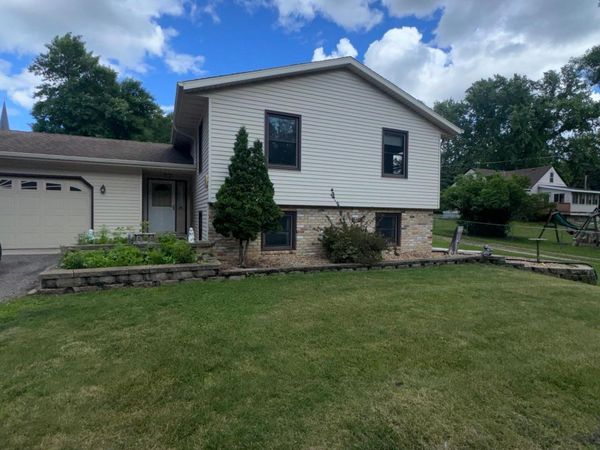 1012 8th Avenue , Howard Lake, MN 55349