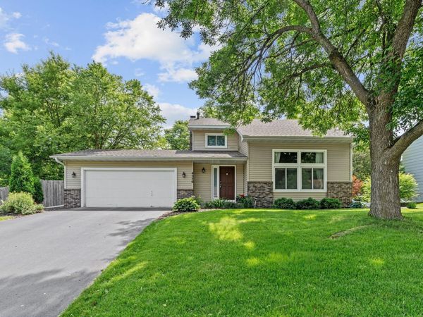 4770 Yorktown Lane N, Plymouth, MN 55442