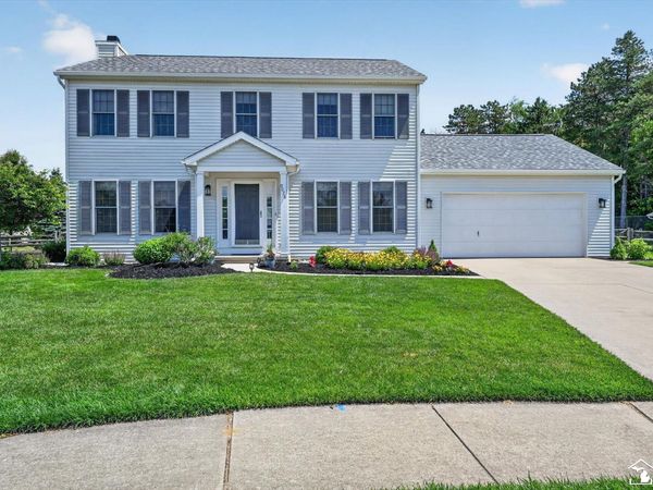 9078 Village Meadows Drive, Temperance, MI 48182