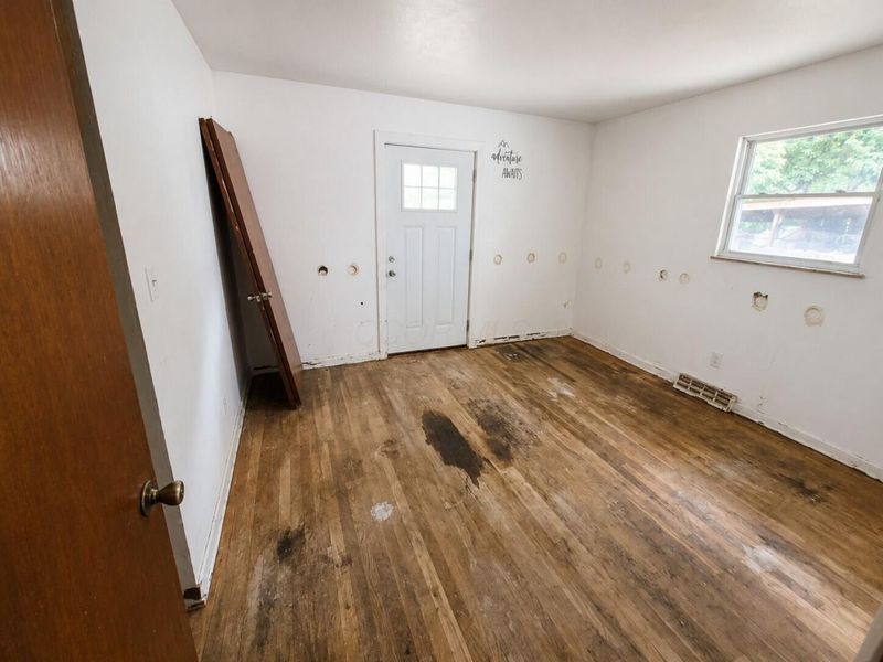 3501 E Deshler Avenue , Columbus, OH 43227 Photo 14