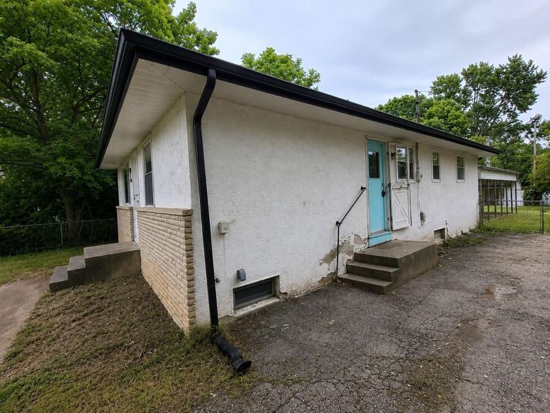 3501 E Deshler Avenue , Columbus, OH 43227 Photo 2