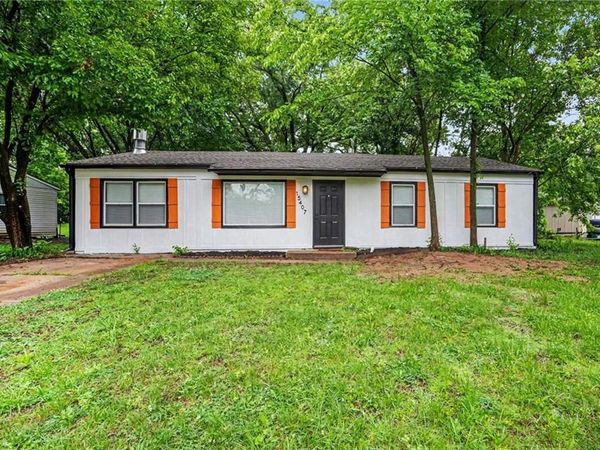 15407 White Avenue, Grandview, MO 64030