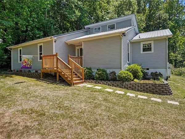 6594 Riverwood Road , Walkertown, NC 27051