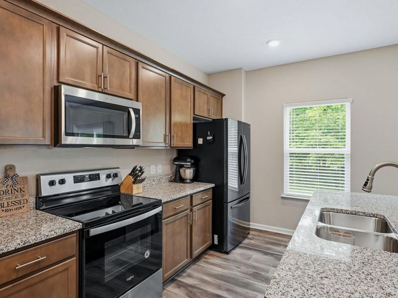 3232 Shadow Ridge Court, Hamilton Twp, OH 45152 Photo 12