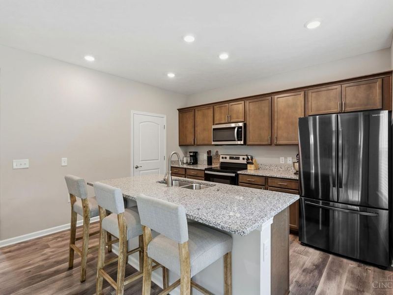 3232 Shadow Ridge Court, Hamilton Twp, OH 45152 Photo 14