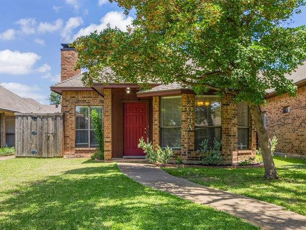 2029 Falcon Ridge Drive, Unit A, Carrollton, TX 75010