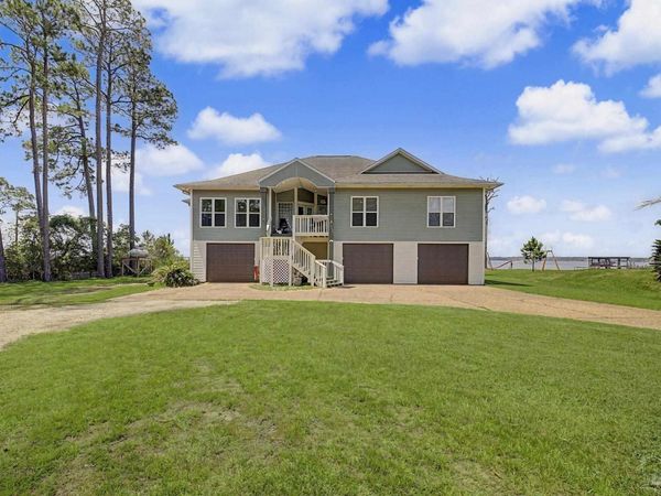 4501 Bayside Dr, Milton, FL 32583