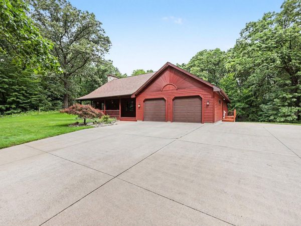 655 Auburn Trail SE, Ada, MI 49301