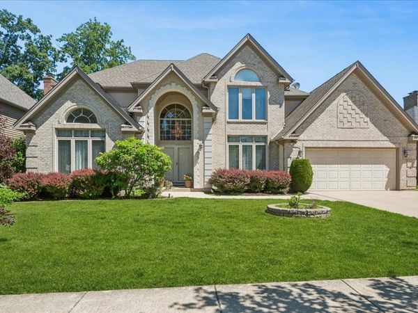 3780 Timbers Edge Lane, Glenview, IL 60025