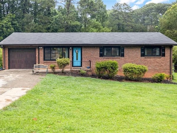 4155 Rebel Trail Drive , Douglasville, GA 30135