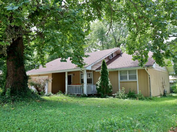 220 E Berkeley Street , Springfield, MO 65807