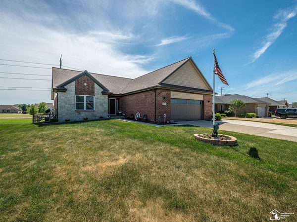 5019 Skylark Drive, Monroe, MI 48161